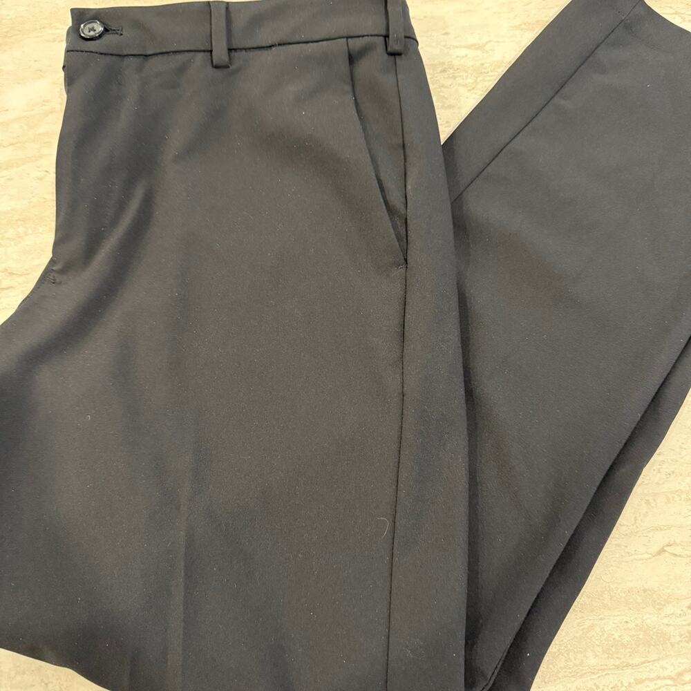 Van Heusen Flex Slim Fit Dress Pants Men’s 32x30 Black Flat Front